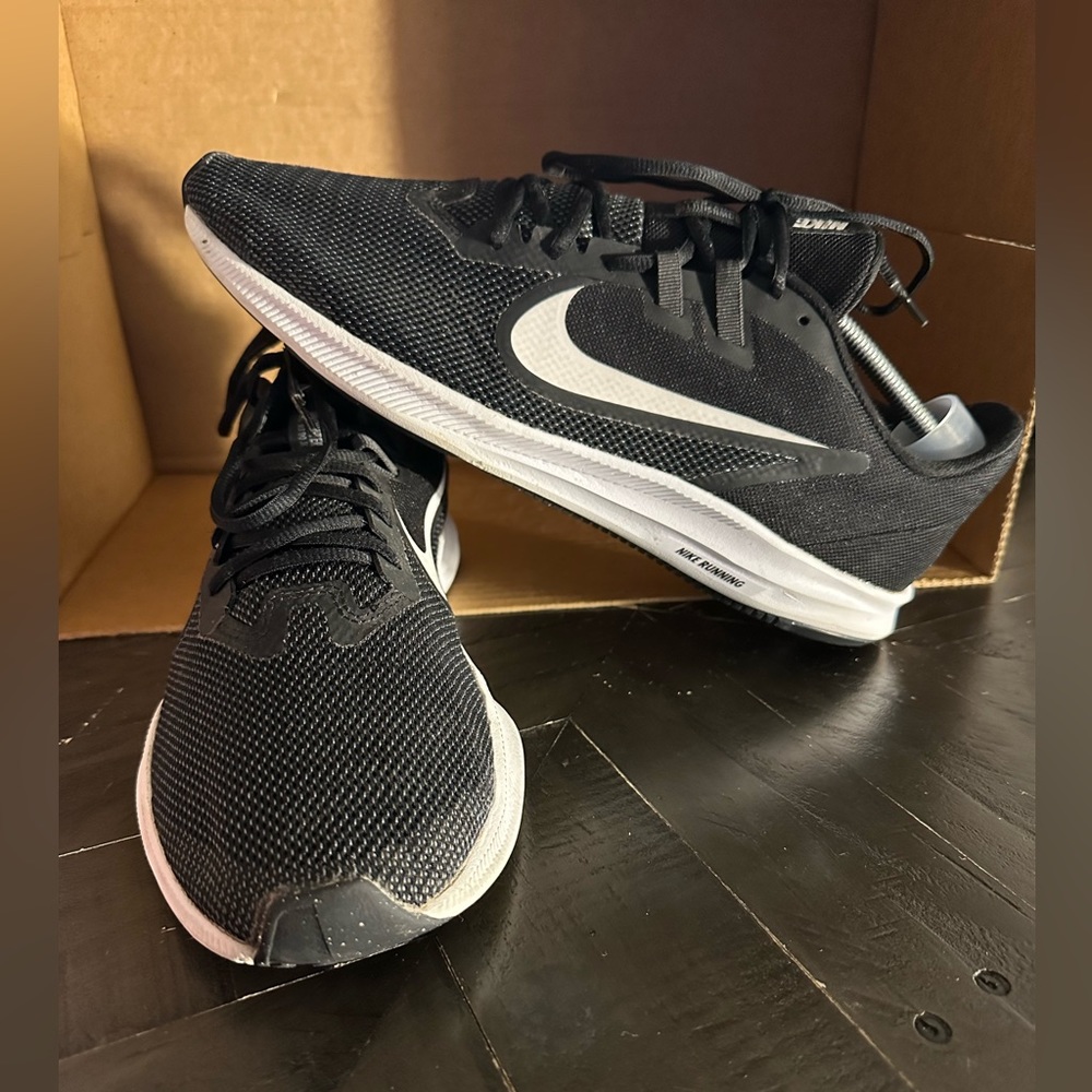 Nike- Down Shifter, Men’s 12.5